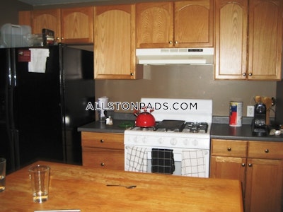 Allston 3 Beds 1 Bath Boston - $3,300