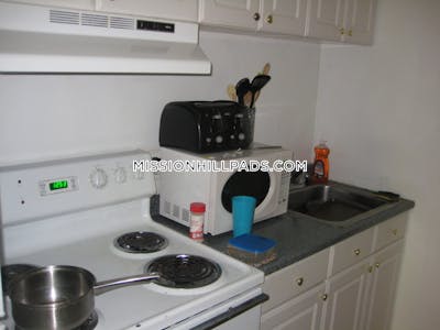 Mission Hill Studio, 1 Bath Unit Boston - $1,895