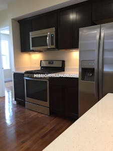 Mission Hill 4 Beds 2 Baths Boston - $5,400