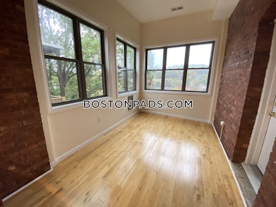 Brookline 3 Bed 2 Bath BROOKLINE- WASHINGTON SQUARE $3,900  Washington Square - $3,500 No Fee