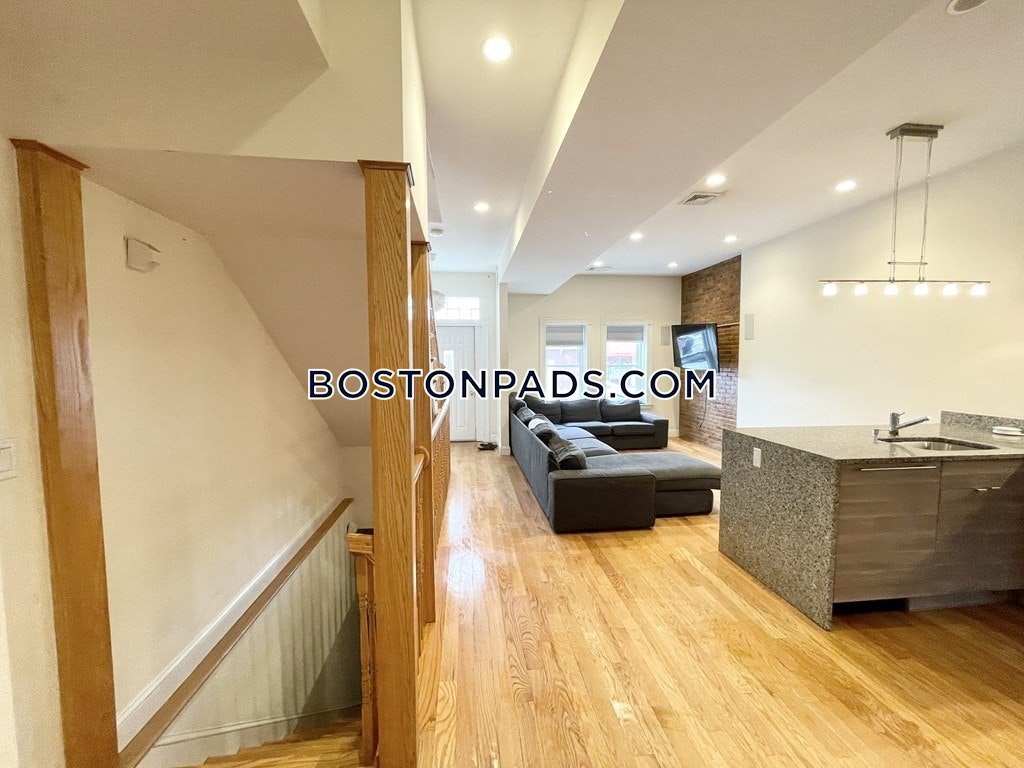 Single Listing South Boston Outstanding 5 Beds 2.5 Baths Boston 7,000