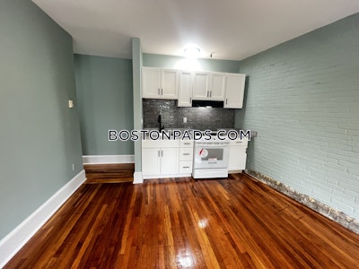Fenway/kenmore 2 Bed 1 Bath BOSTON Boston - $3,595 No Fee