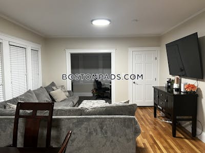 Winthrop 2 Beds 1 Bath - $2,900