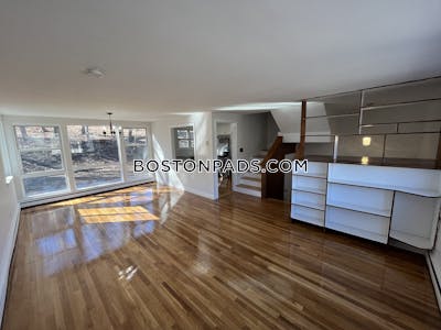 Brookline Nice 3 Bed 1 Bath available NOW on Chestnut St. in Brookline Brookline Hills - $4,000 No Fee