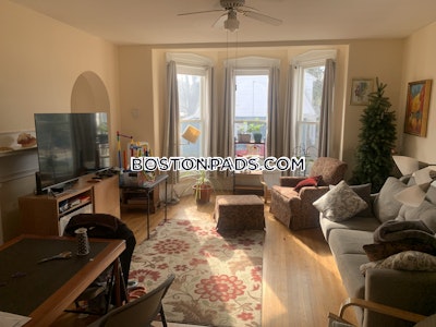 Newton 3 Beds 1 Bath  Newtonville - $3,795