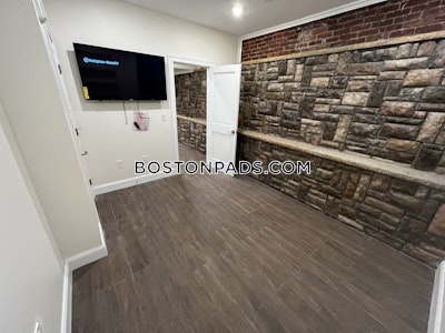 Brookline 3 Beds 2 Baths Brookline  Washington Square - $4,000 No Fee