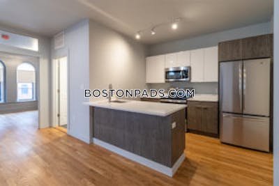 Lynn Modern 1 bed, 1 bath available now on Munroe Ave in Lynn - $2,100