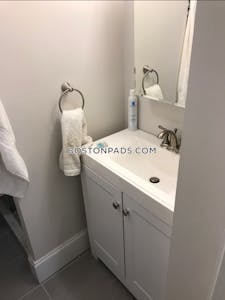 Northeastern/symphony Modern 2 Bed 1 bath available NOW on Westland Ave in Boston! Boston - $4,175 No Fee