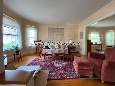 Somerville 6 Beds 2.5 Baths  Tufts - $7,200