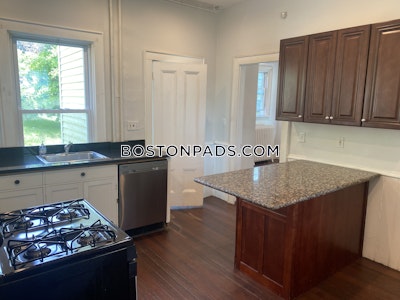 Somerville 5 Beds 1 Bath  Tufts - $7,000