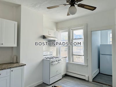 Cambridge Spacious 3 Bed Split on Jefferson Street East Cambridge - $3,600