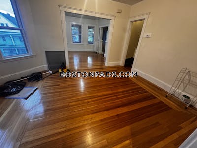 Somerville 3 Bed 1 Bath SOMERVILLE- WEST SOMERVILLE/ TEELE SQUARE $3,600  West Somerville/ Teele Square - $3,900