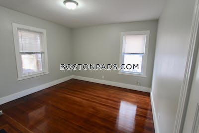 Dorchester Sparkling 3-Bed 1.5-Bath Savin Hill Apartment Boston - $3,000 No Fee