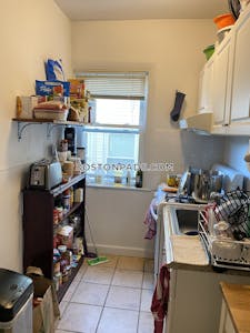 Somerville 2 Bed, 1 Bath Unit  Tufts - $2,900 No Fee