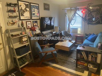 Cambridge 2 Beds 1 Bath on Alberta Terrace in Cambridge  Alewife - $2,750