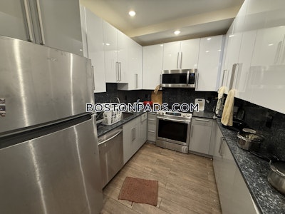 Brookline 3 Bed, 2 Bath Unit  Washington Square - $4,000 No Fee