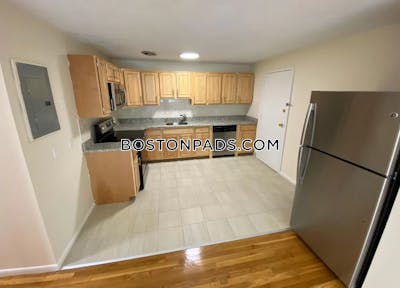 Brookline 2 Beds 1 Bath  Coolidge Corner - $3,600