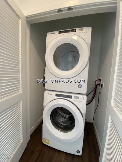 Newton 2 Beds 2 Baths  Newtonville - $5,226 No Fee