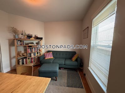 Somerville 2 Beds 1 Bath  Tufts - $2,900 No Fee