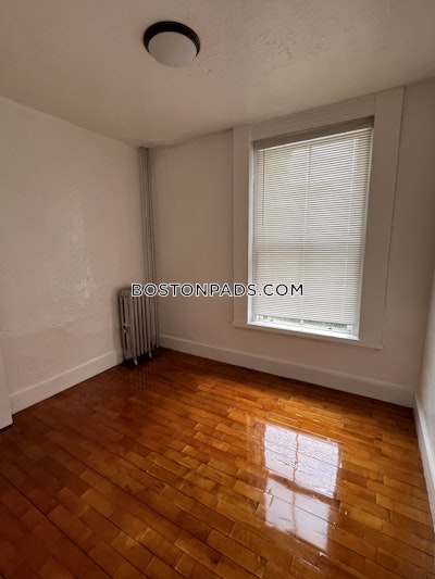 Allston 3 Bed 1 Bath BOSTON Boston - $2,900 No Fee