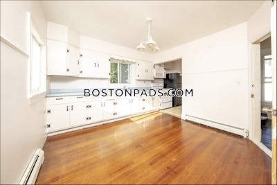 Medford 3 Beds 1 Bath  Tufts - $3,150 No Fee