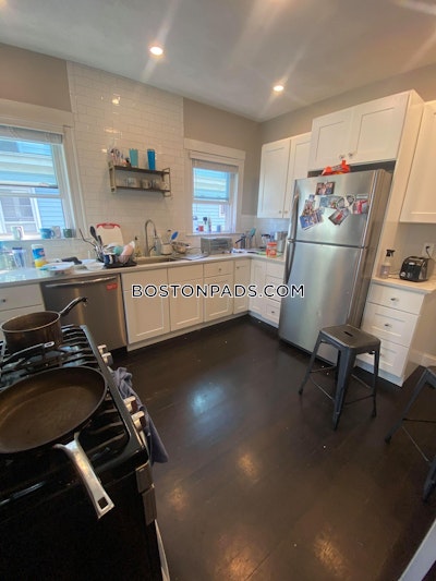 Somerville Spacious 6 Bed 2 bath available 6/1 on Bromfield Rd in Somerville!!   Tufts - $9,000