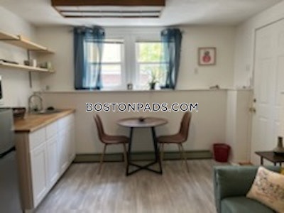 Medford 1 Bed 1 Bath  Tufts - $2,200