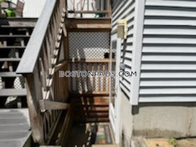 Medford 1 Bed, 1 Bath Unit  Tufts - $2,200