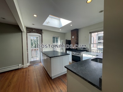 Fort Hill 6 Beds 3 Baths Boston - $8,200 No Fee