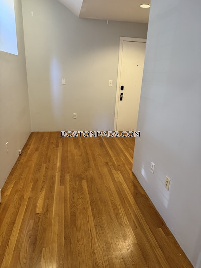 Fenway/kenmore 4 Beds 2 Baths Boston - $6,299 No Fee