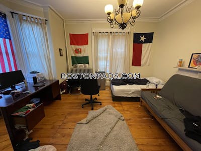 Mission Hill 8 Bed 2.5 Bath BOSTON Boston - $12,800