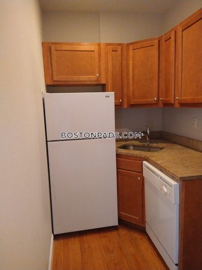 Allston 3 Bed 1 Bath BOSTON Boston - $3,900 No Fee