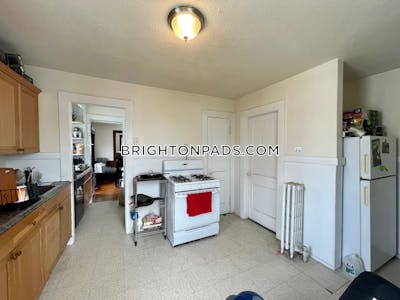 Brighton 3 Beds 1 Bath Boston - $3,150
