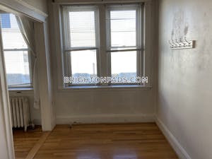 Allston/brighton Border Studio 1 Bath Boston - $1,375