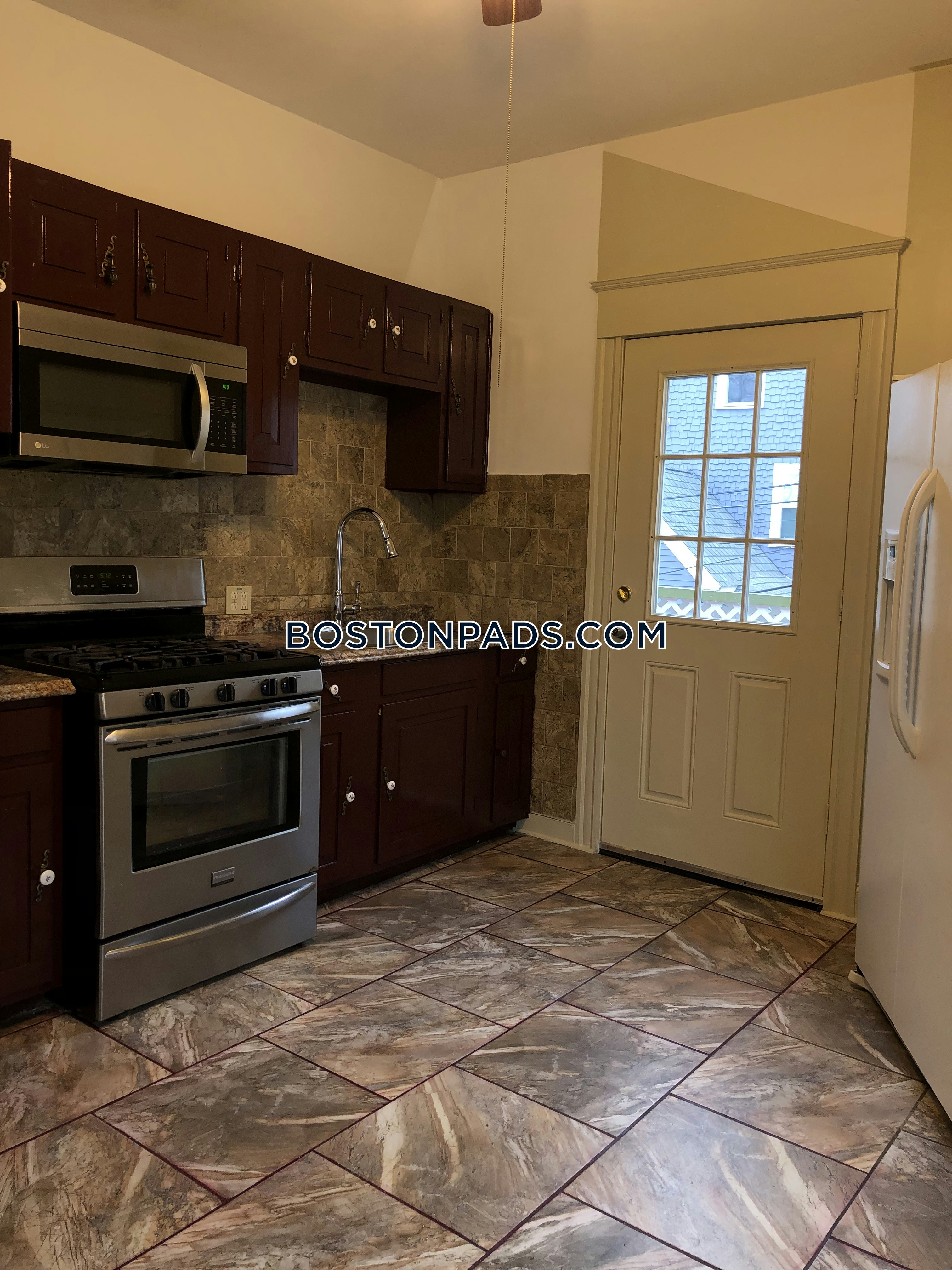 Single Listing Hyde Park Apartment For Rent 4 Bedrooms 1 Bath