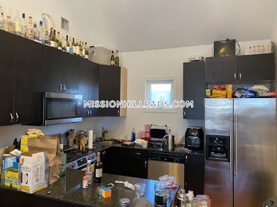 Mission Hill 4 Beds 2 Baths Boston - $5,600