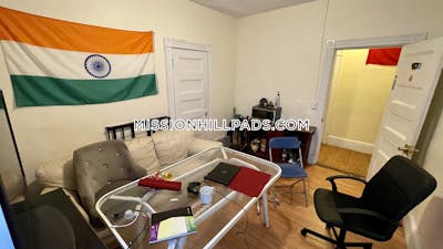 Mission Hill 4 Beds 1 Bath Boston - $5,400