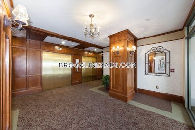 Brookline 1 Bed 1 Bath BROOKLINE- COOLIDGE CORNER $3,521 Coolidge Corner - $3,296