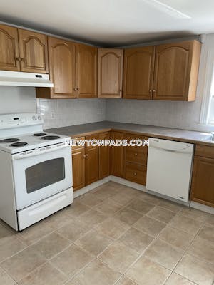 Newton 2 Beds 1 Bath on Cherry St. Newtonville - $1,900