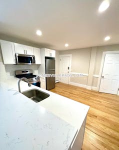 Somerville 3 Beds 2 Baths  Winter Hill - $3,975
