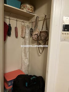 Somerville 1 Bed 1 Bath  Winter Hill - $1,995