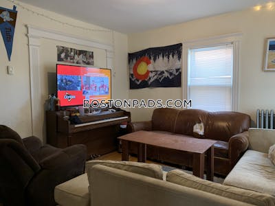 Somerville Apartment for rent 4 Bedrooms 1 Bath  Tufts - $4,400