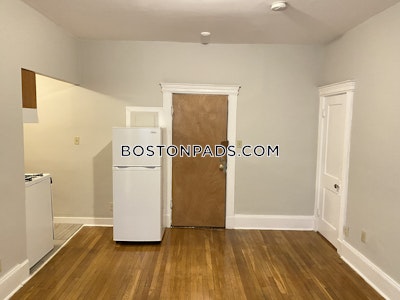 Northeastern/symphony Studio 1 Bath Boston - $2,300