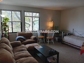 Cambridge 3 Beds 2 Baths  Porter Square - $3,700 No Fee