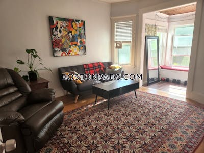 Somerville Apartment for rent 3 Bedrooms 1 Bath West Somerville/ Teele Square - $3,750