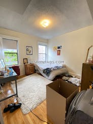 Brookline 4 Beds 2 Baths  Boston University - $3,800 No Fee