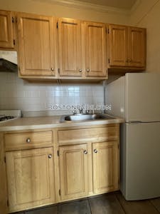 Allston Apartment for rent 1 Bedroom 1 Bath Boston - $2,400