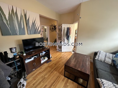 Somerville 2 Beds 1 Bath  Tufts - $2,975
