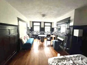 Brookline 4 Beds 2 Baths  Cleveland Circle - $4,400 No Fee
