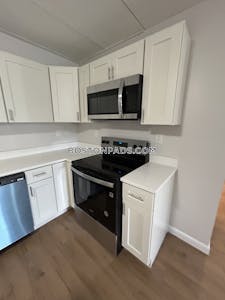 Cambridge Apartment for rent 3 Bedrooms 1.5 Baths  Mt. Auburn/brattle/ Fresh Pond - $3,150